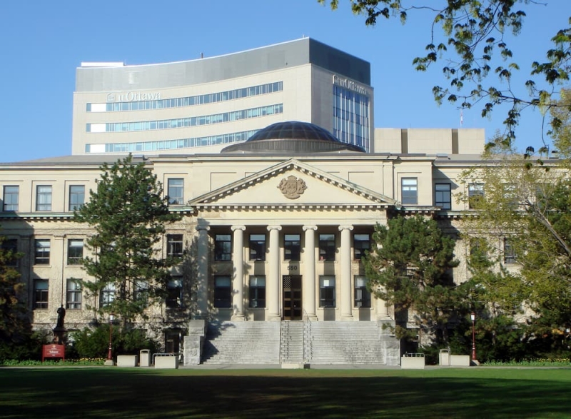 đại học Ottawa